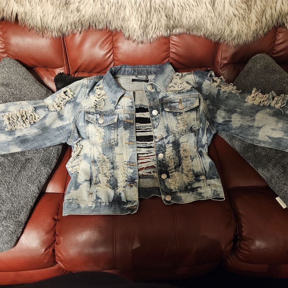 Jean Jacket - Picture 5 of 7